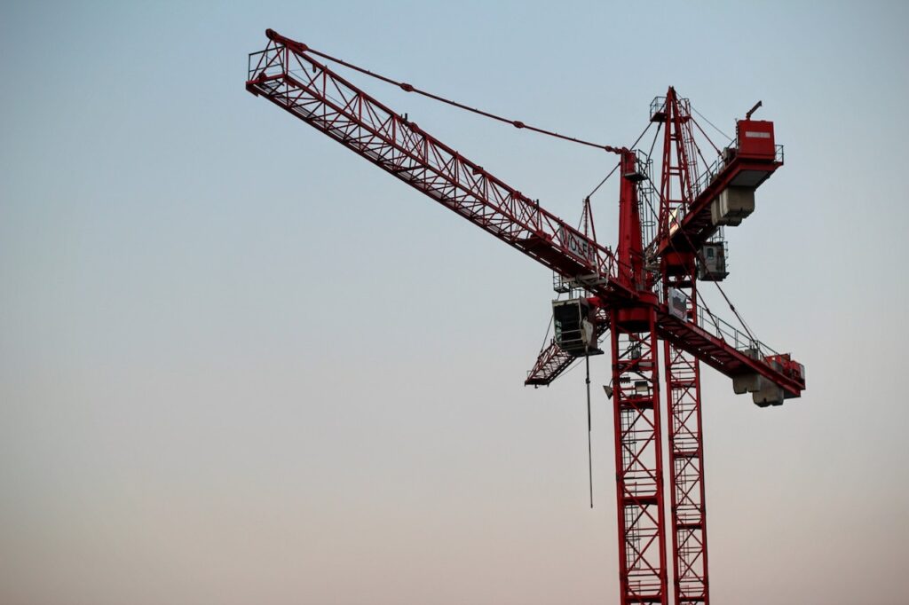 Tahir manpower Heavy crane operators available for Saudi arabia and Qatar